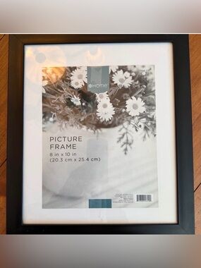 Target O Home 8x10 Black Picture Frame w/ White Mat Wall Mount